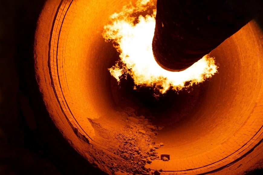 ULWR kiln consumes non-recyclable industrial materials.